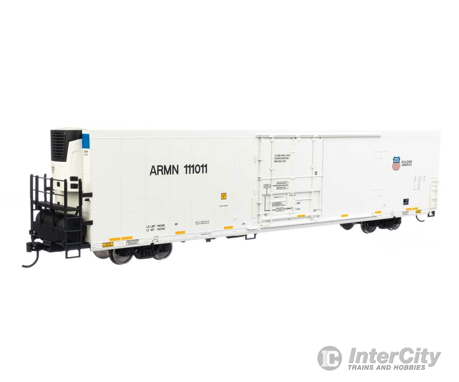 Walthers Mainline 4102 72 Modern Refrigerator Boxcar - Ready To Run -- Union Pacific(R) Armn #111011