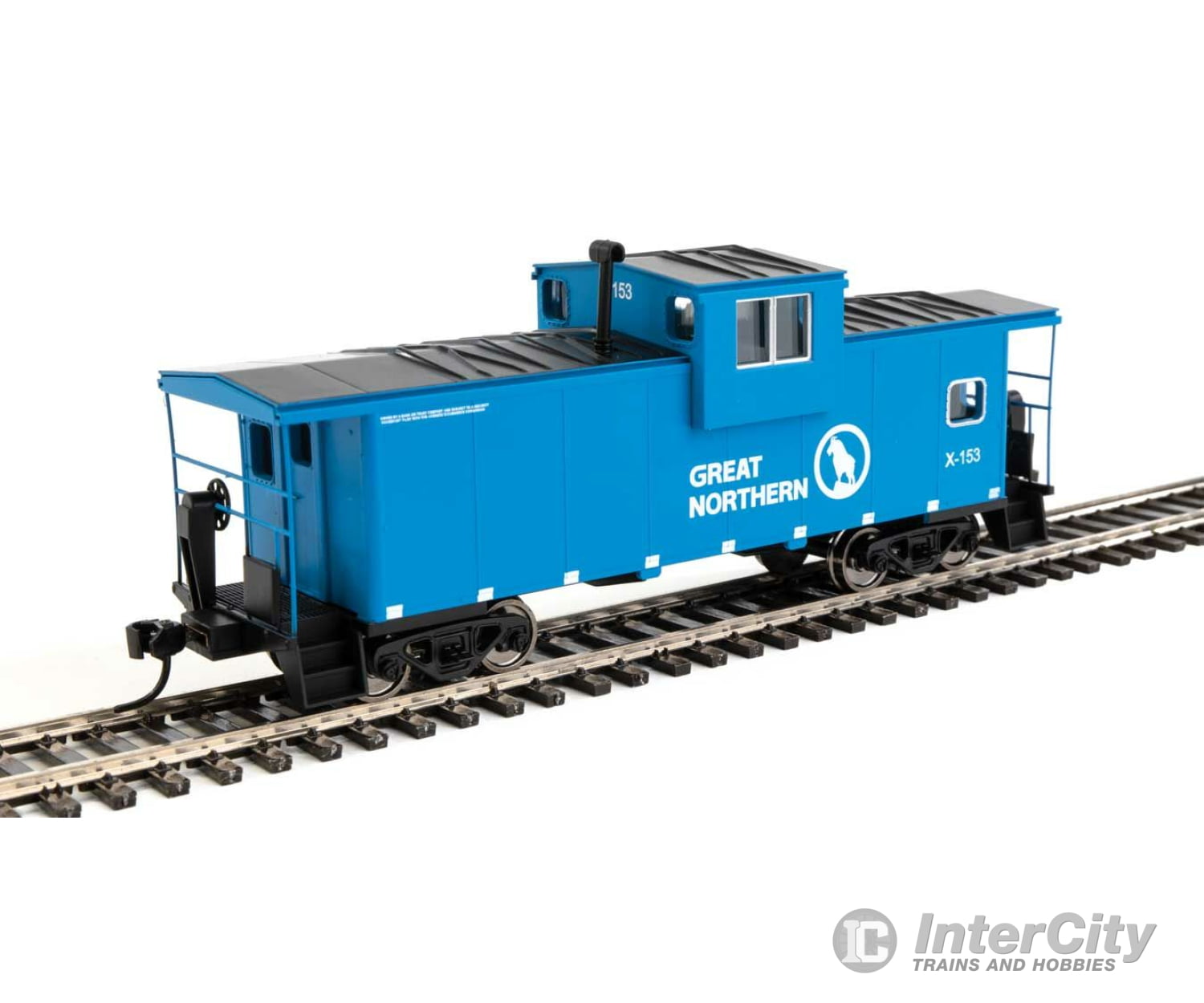 Walthers Mainline 8716 International Extended Wide-Vision Caboose - Ready To Run -- Great Northern