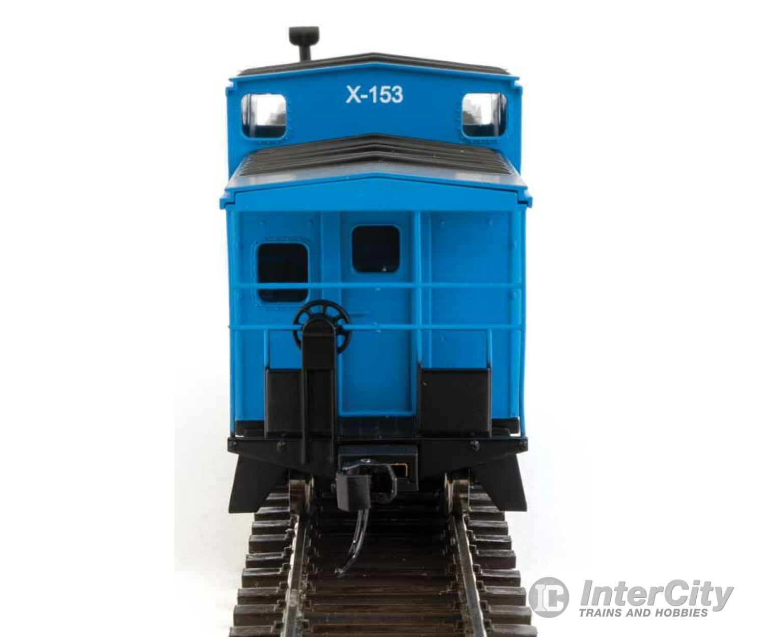 Walthers Mainline 8716 International Extended Wide-Vision Caboose - Ready To Run -- Great Northern