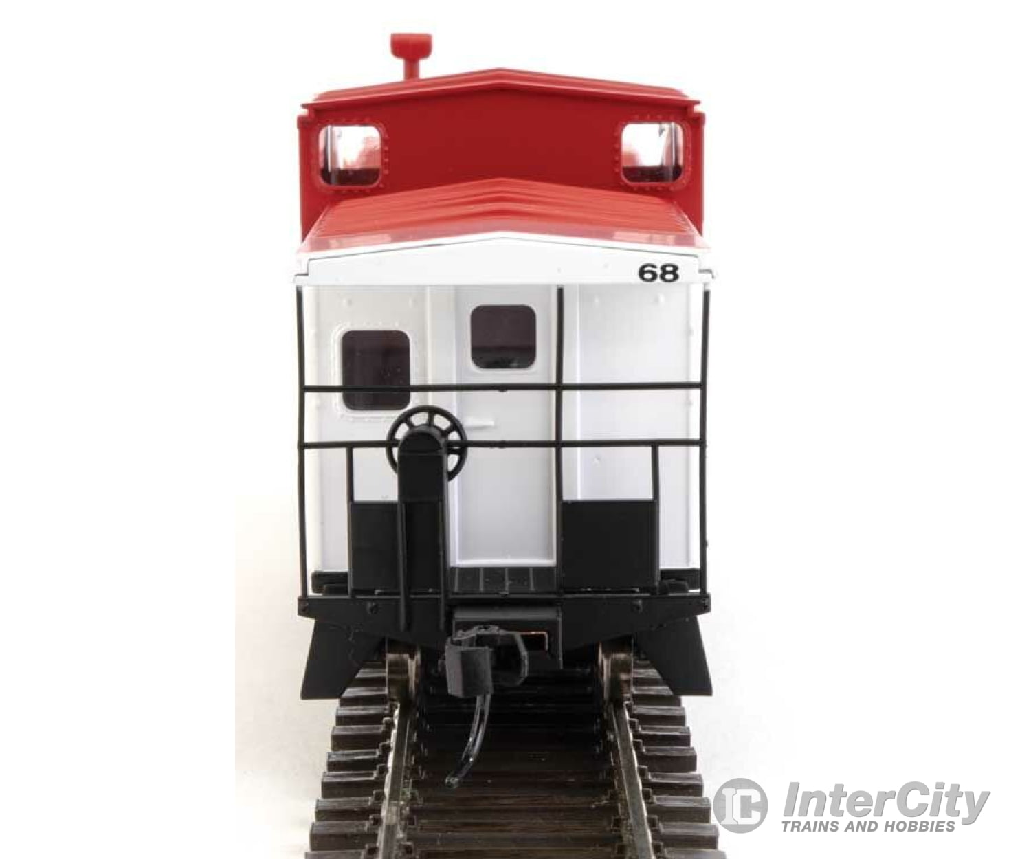 Walthers Mainline 8721 International Extended Wide-Vision Caboose - Ready To Run -- Soo Line #68