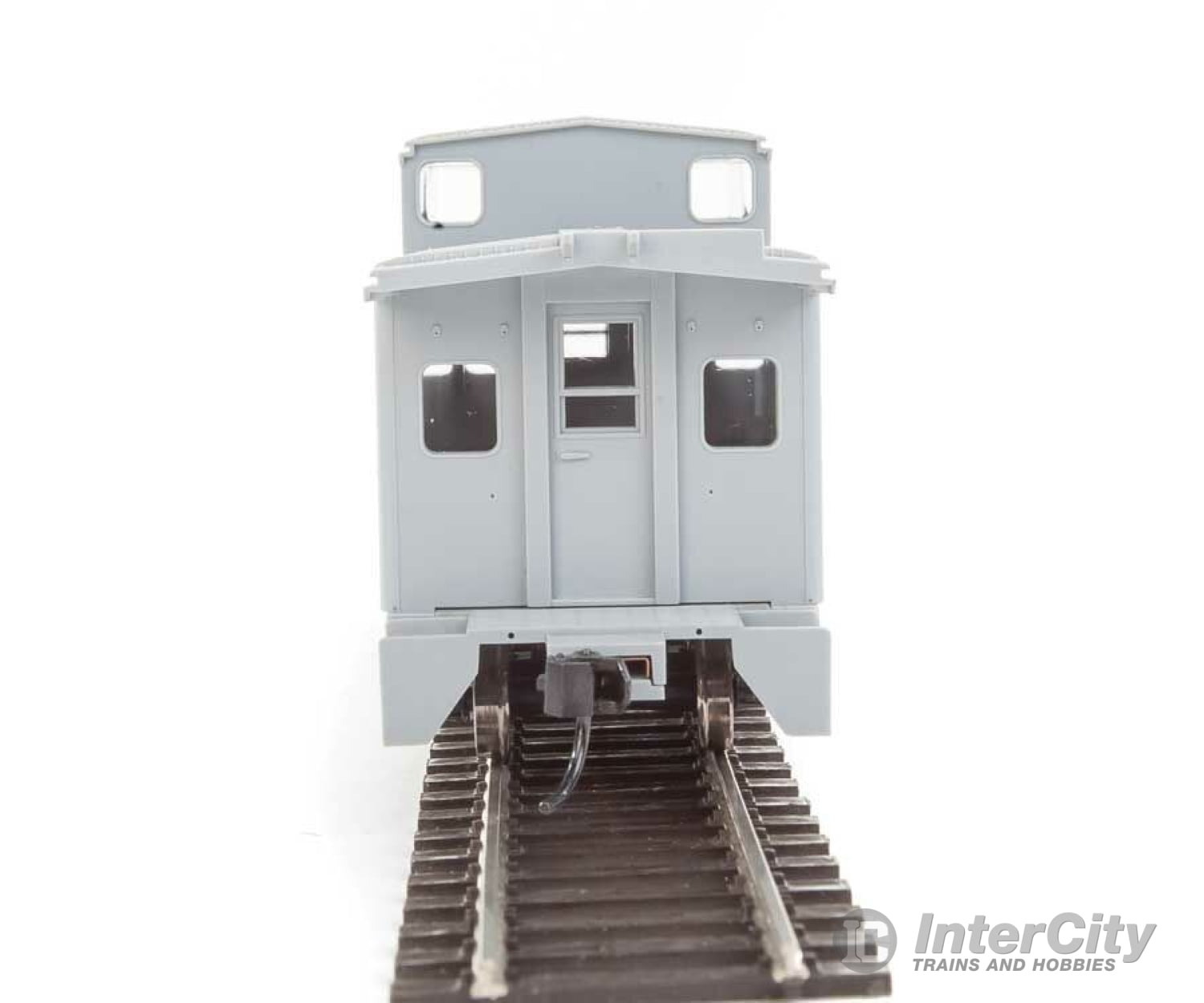 Walthers Mainline 8750 International Wide-Vision Caboose - Ready To Run -- Undecorated Kit Freight