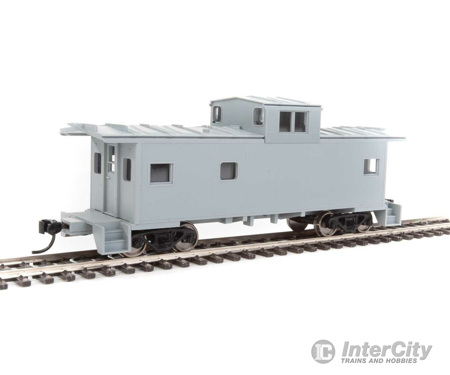 Walthers Mainline 8750 International Wide-Vision Caboose - Ready To Run -- Undecorated Kit Freight