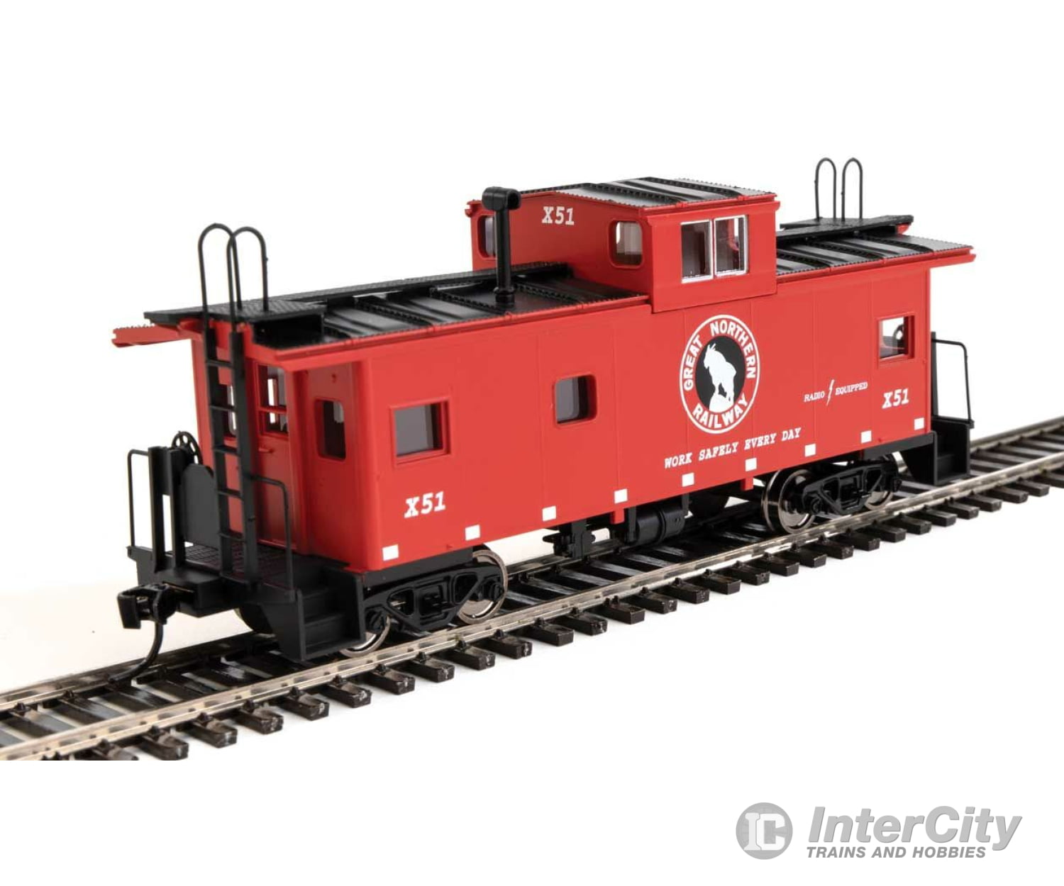 Walthers Mainline 8767 International Wide-Vision Caboose - Ready To Run -- Great Northern #X51