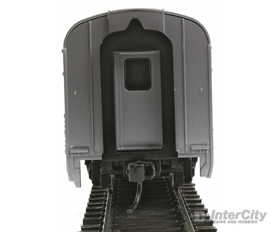 Walthers Mainline Ho 30309 85 Budd Baggage-Railway Post Office - Ready To Run -- Via Rail Canada