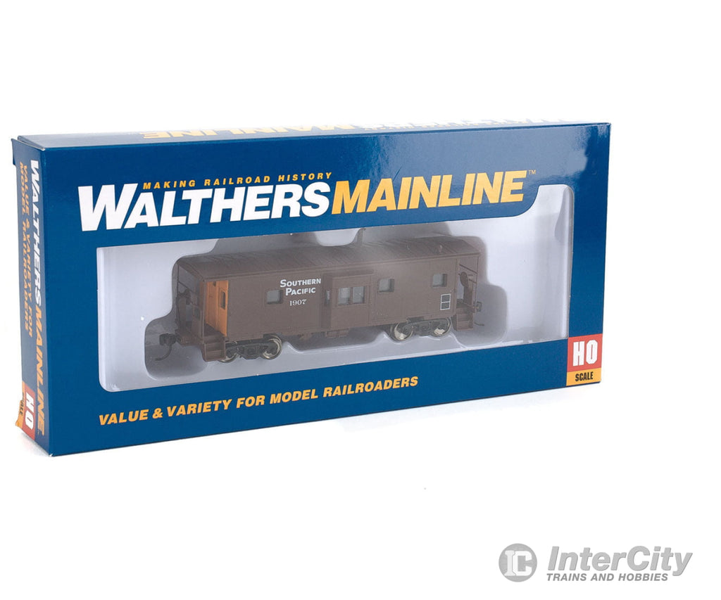 Walthers Mainline Ho 8664 International Bay Window Caboose - Ready To Run -- Southern Pacific(Tm)