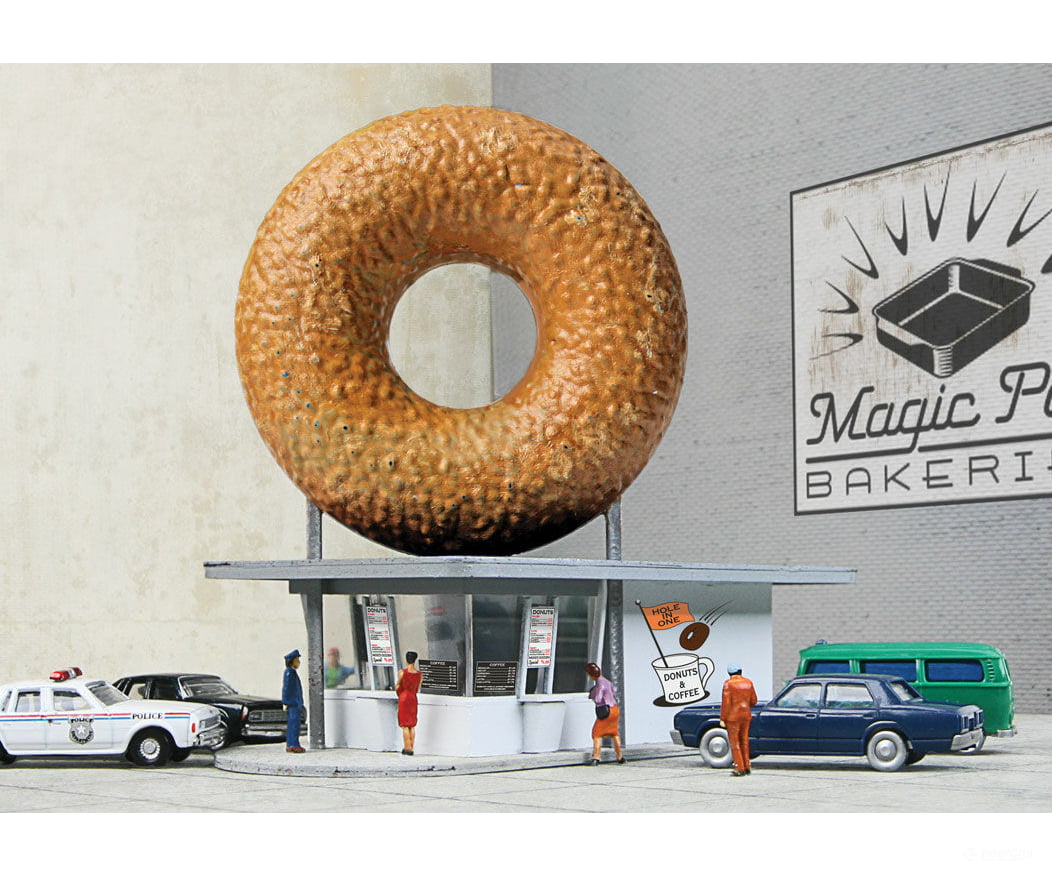 Walthers Cornerstone 3835 Hole-In-One Donut Shop -- Kit - 2-7/8 X 1-1/2 2-7/8’ 7.3 3.8 7.3Cm