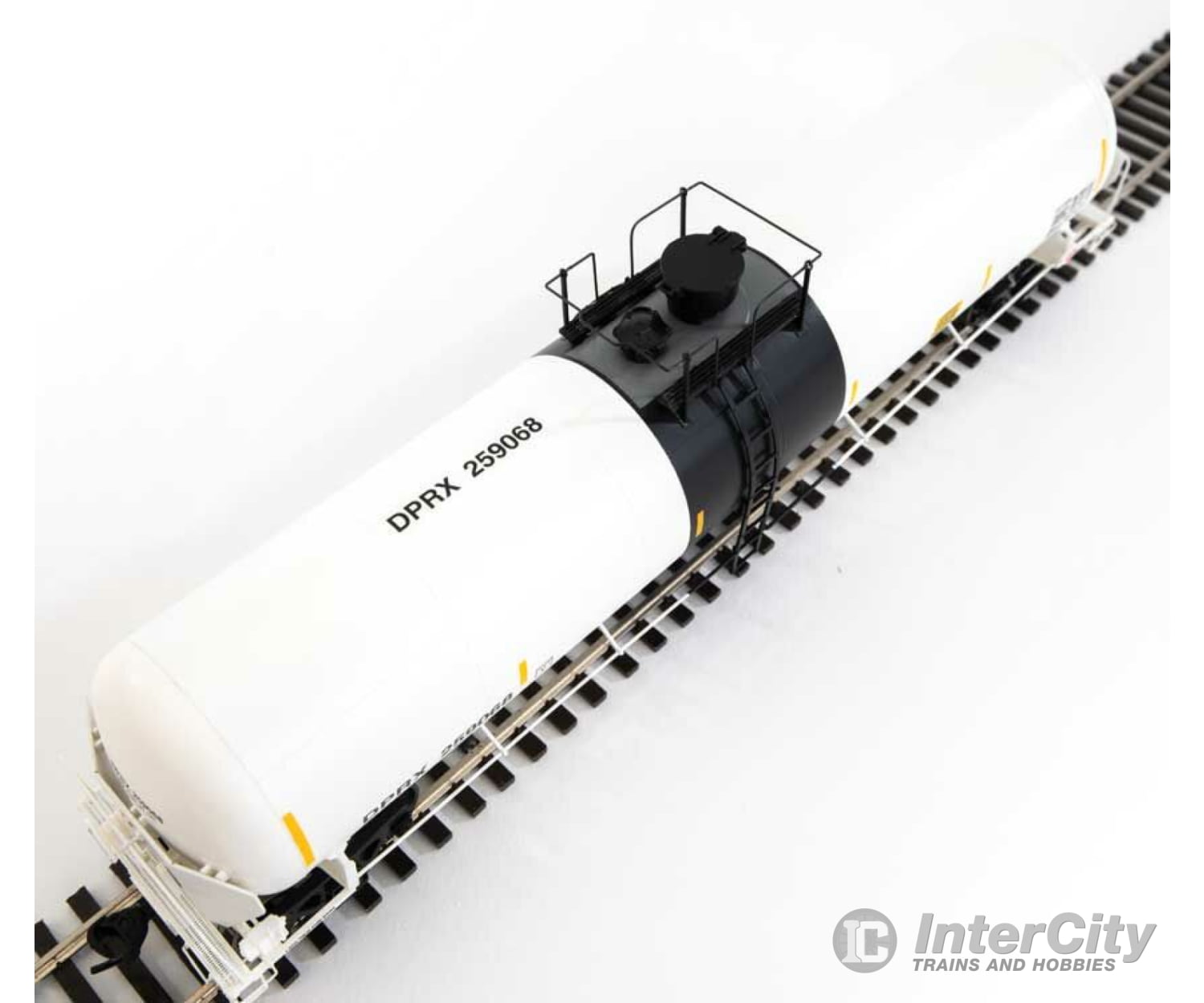 Walthers Proto 100738 55 Trinity Modified 30 145-Gallon Tank Car - Ready To Run -- Pbf Holding Co.