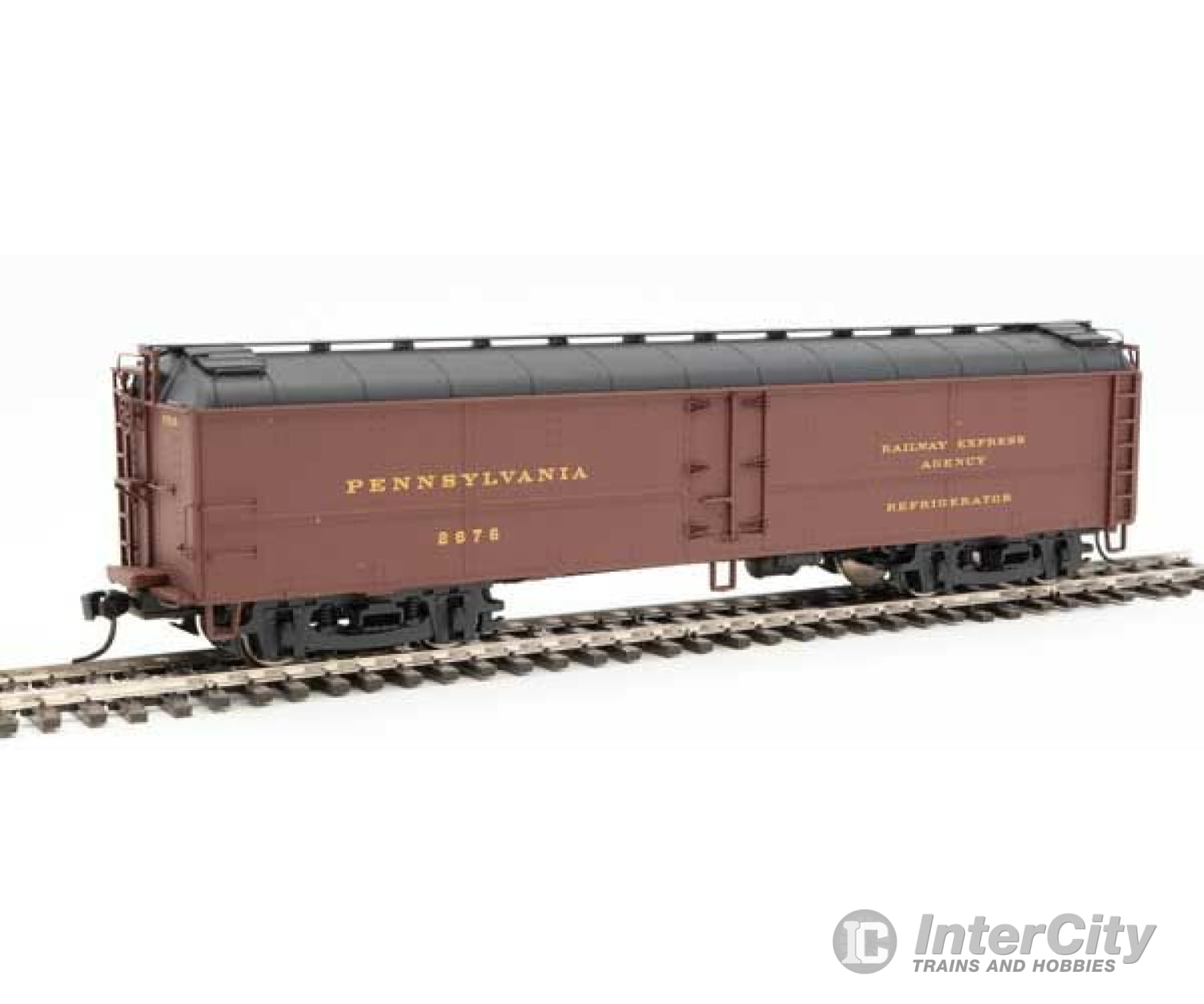 Walthers Proto 17233 50 Pennsylvania Class R50B Express Reefer -- Railroad #2676 (Summer 1945