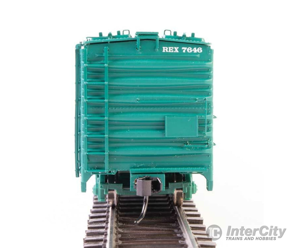 Walthers Proto 17324 50 Rea Riveted Steel Express Reefer -- Railway Agency #7840 (Light Green)