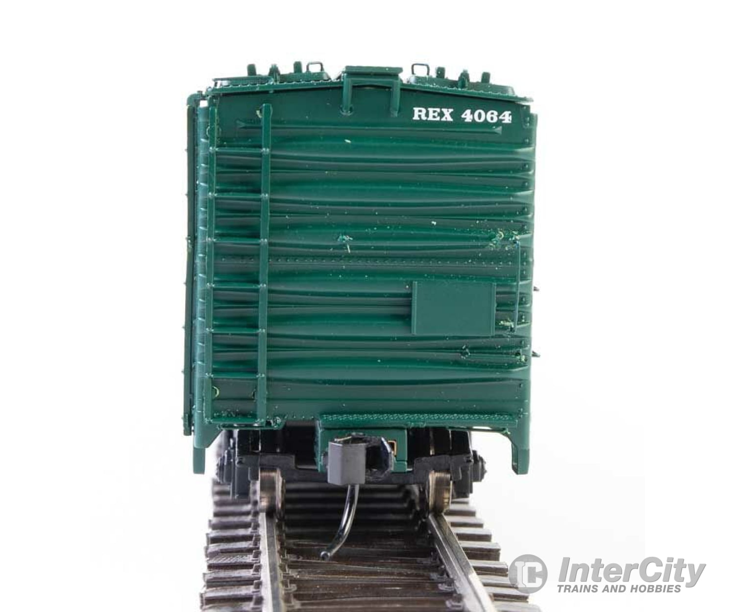 Walthers Proto 17328 50 Rea Riveted Steel Express Reefer -- Santa Fe #4064 Freight Cars