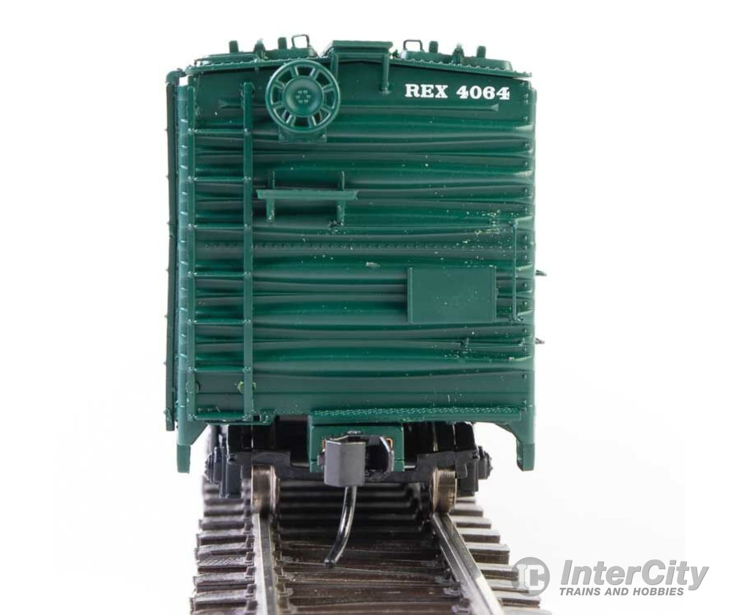 Walthers Proto 17328 50 Rea Riveted Steel Express Reefer -- Santa Fe #4064 Freight Cars