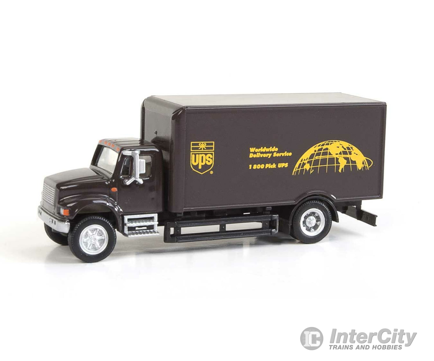 Walthers Scenemaster 11293 International(R) 4900 Single-Axle Box Van - Assembled -- United Parcel