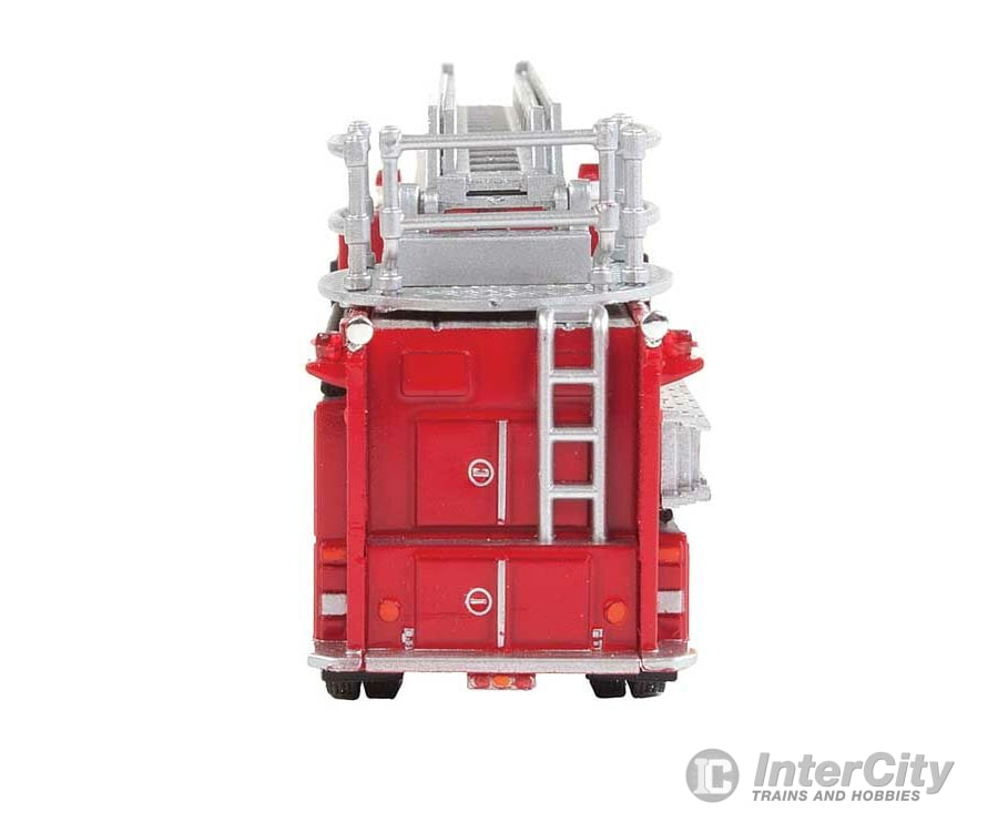Walthers Scenemaster 13801 Heavy-Duty Fire Department Ladder Truck - Assembled -- Red Cars & Trucks