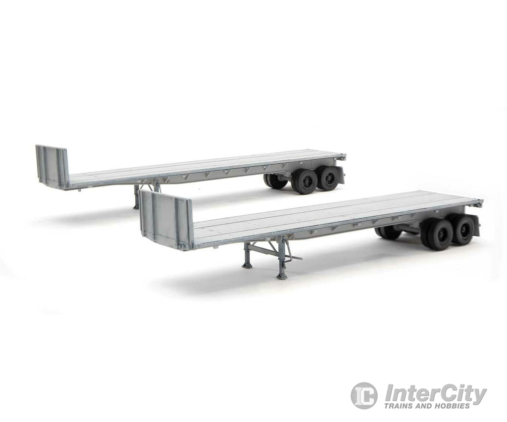 Walthers Scenemaster 2700 40’ Flatbed Trailer - Kit 2-Pack -- Undecorated Freight Loads & Containers