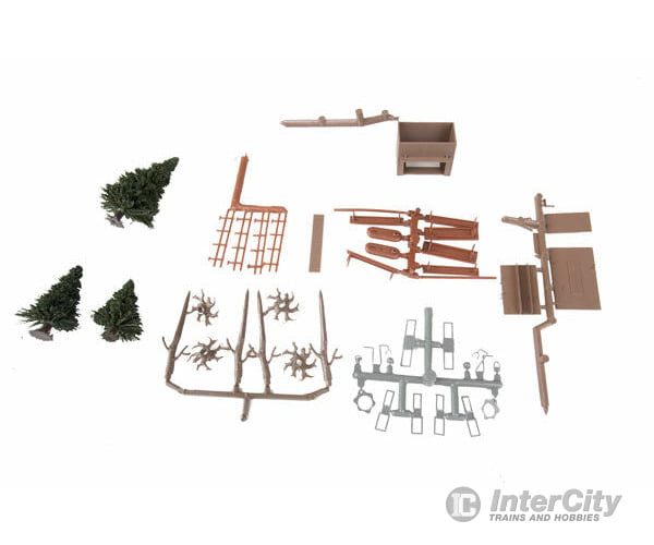 Walthers Scenemaster 2902 Camp Site With Two Trailers - Kit -- Camping Signs & Accessories Scenery
