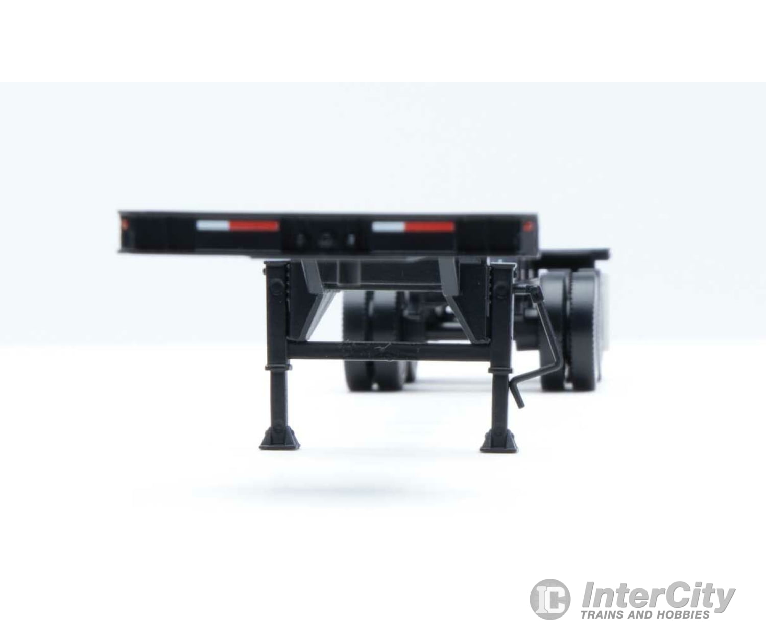 Walthers Scenemaster 4553 40’ Container Chassis (2-Pack) -- Black Freight Loads & Containers