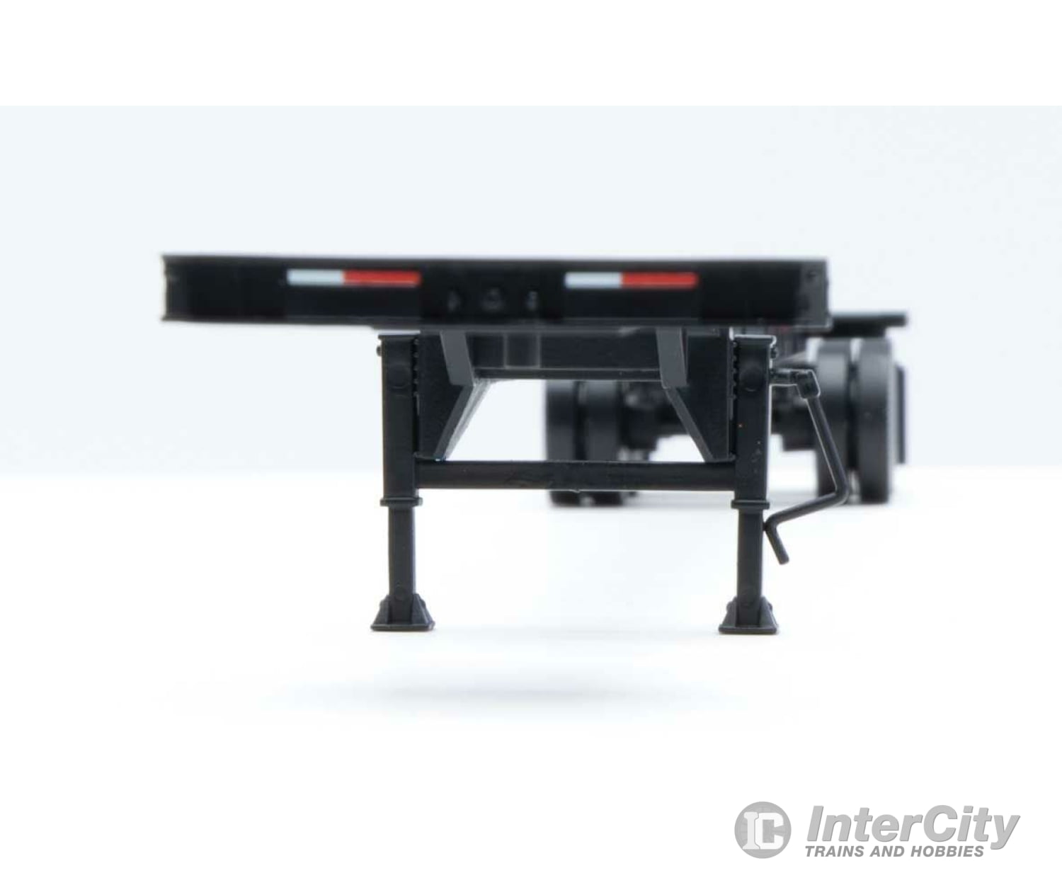 Walthers Scenemaster 4603 53’ Container Chassis (2-Pack) -- Black Freight Loads & Containers