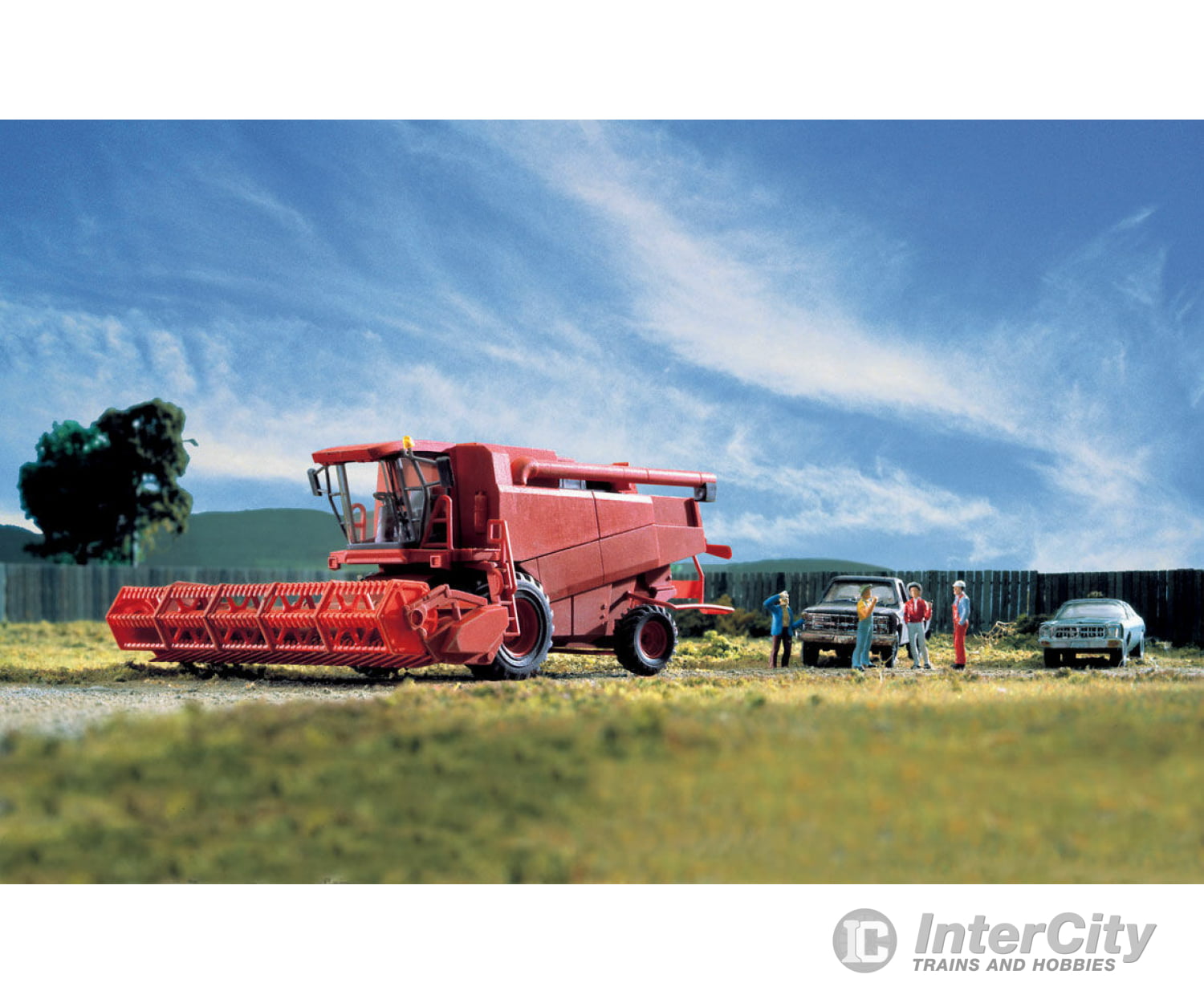 Walthers Scenemaster Ho 11003 Farm Combine - Kit -- Includes Grain & Corn Heads Cars Trucks