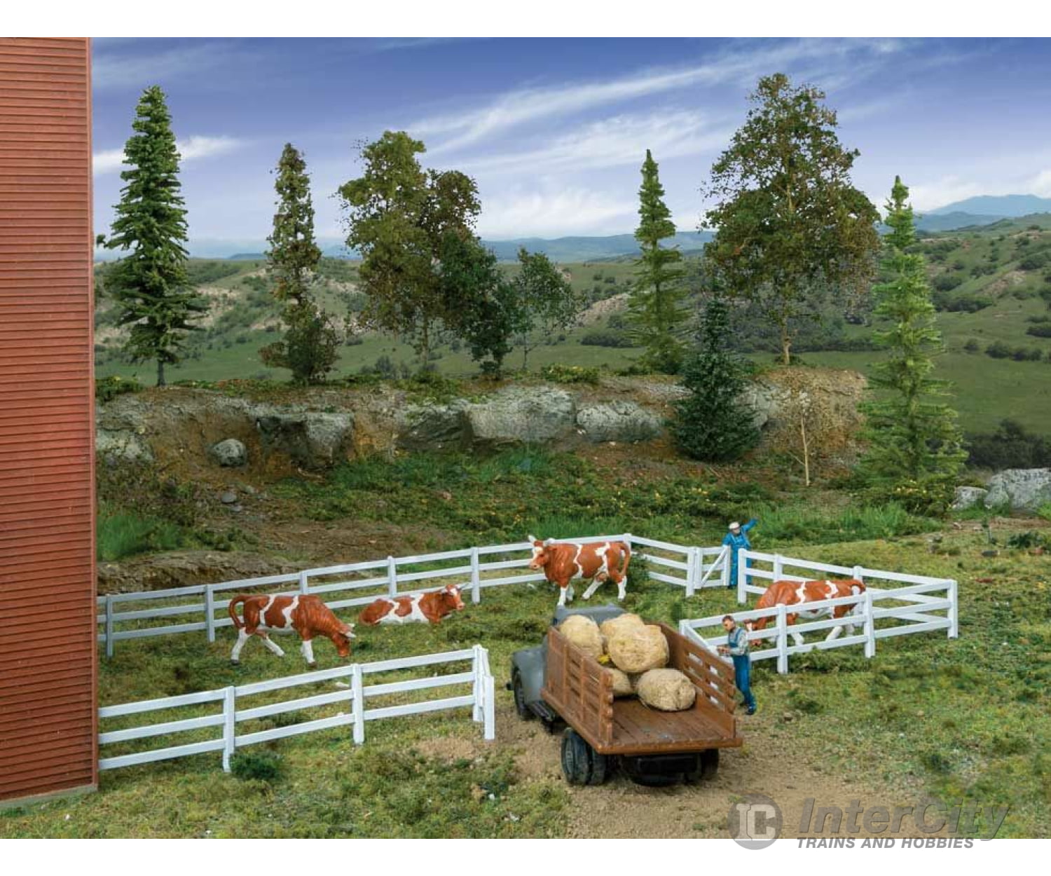 Walthers Scenemaster Ho 4202 3-Rail Farm Fence -- Kit Scenery Details