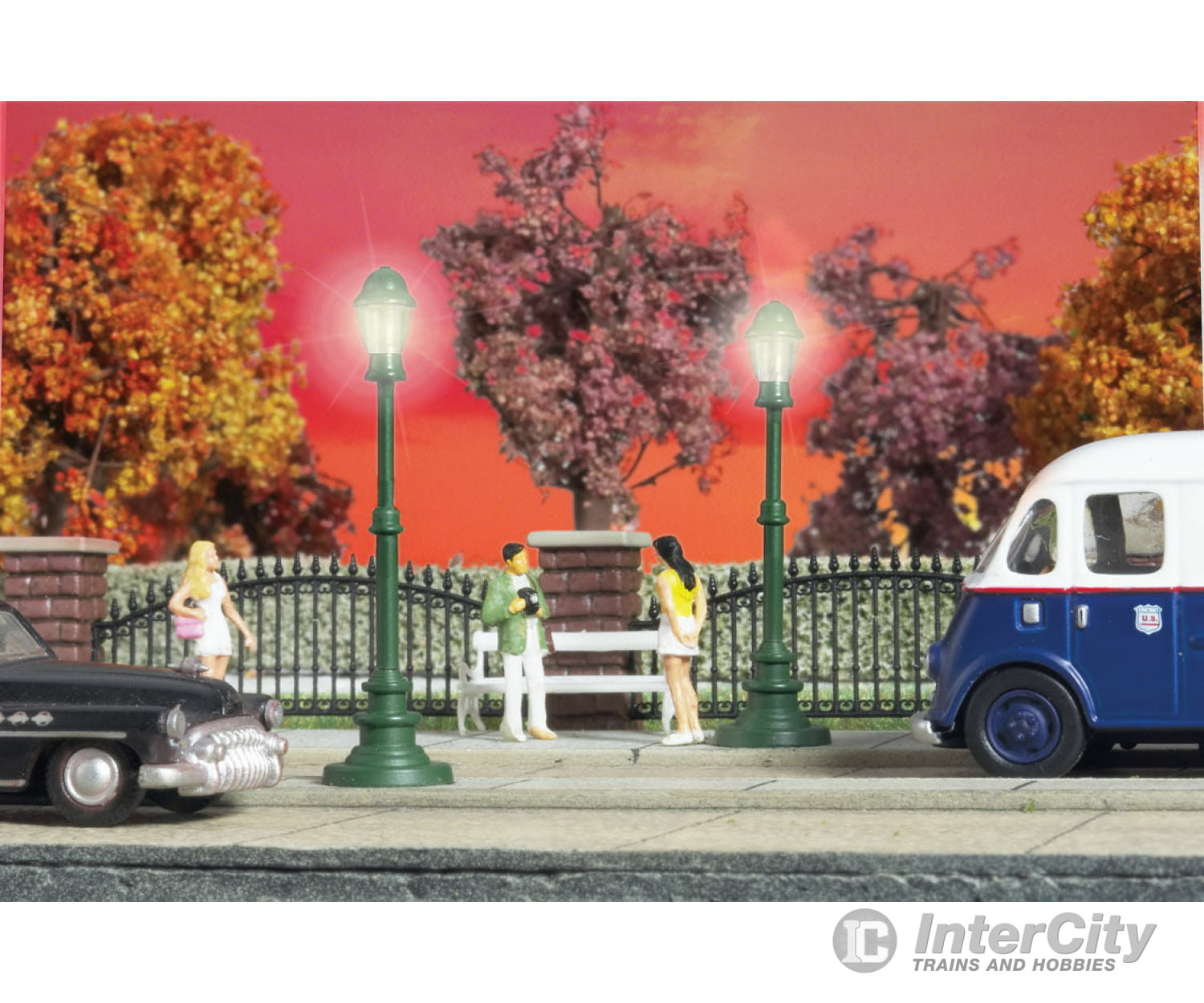 Walthers Scenemaster Ho 4302 Small Street Lights Pkg(2) & Electronics