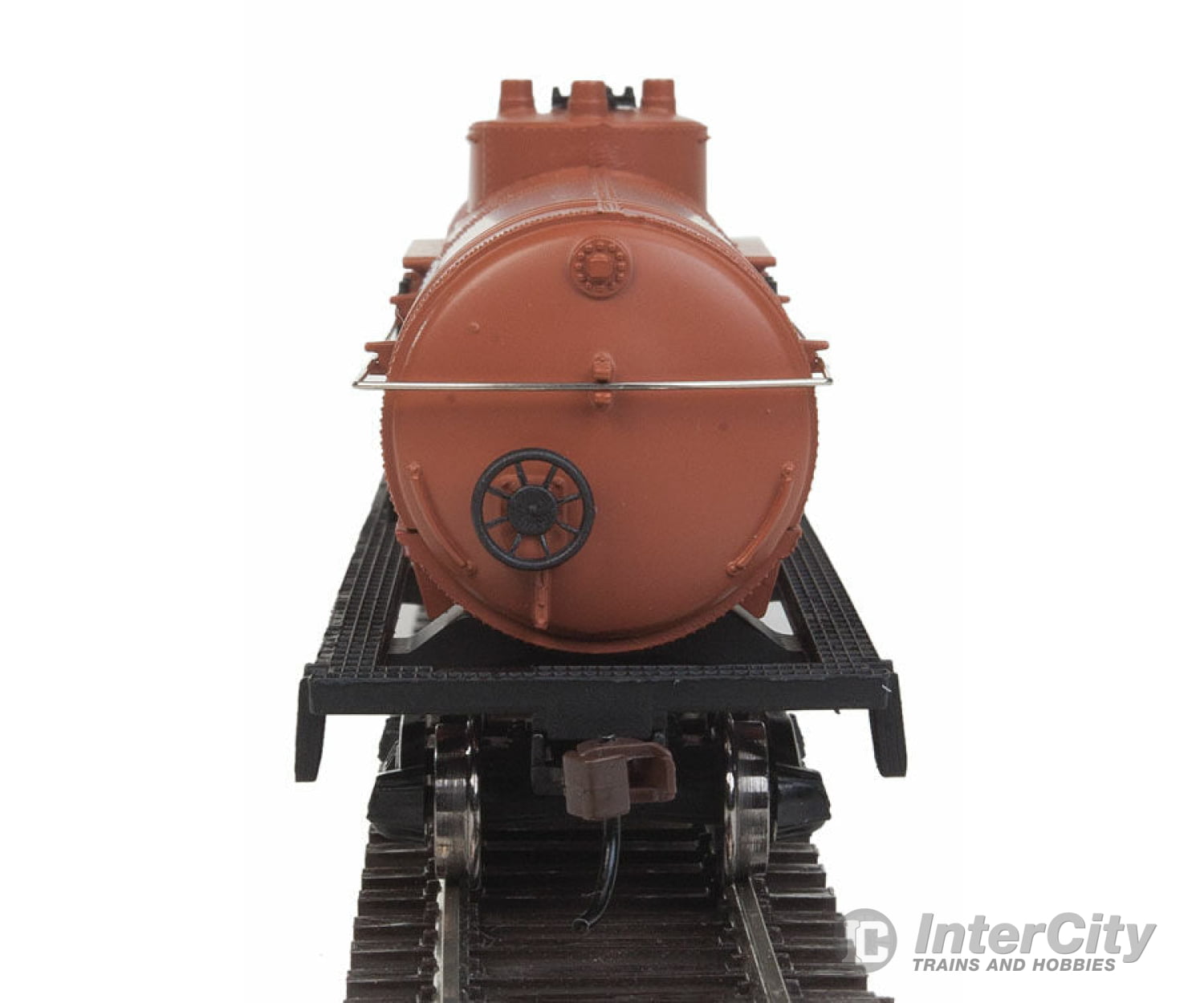 Walthers Trainline 1445 Tank Car - Ready To Run -- Canadian National (Boxcar Red Diesel Fuel