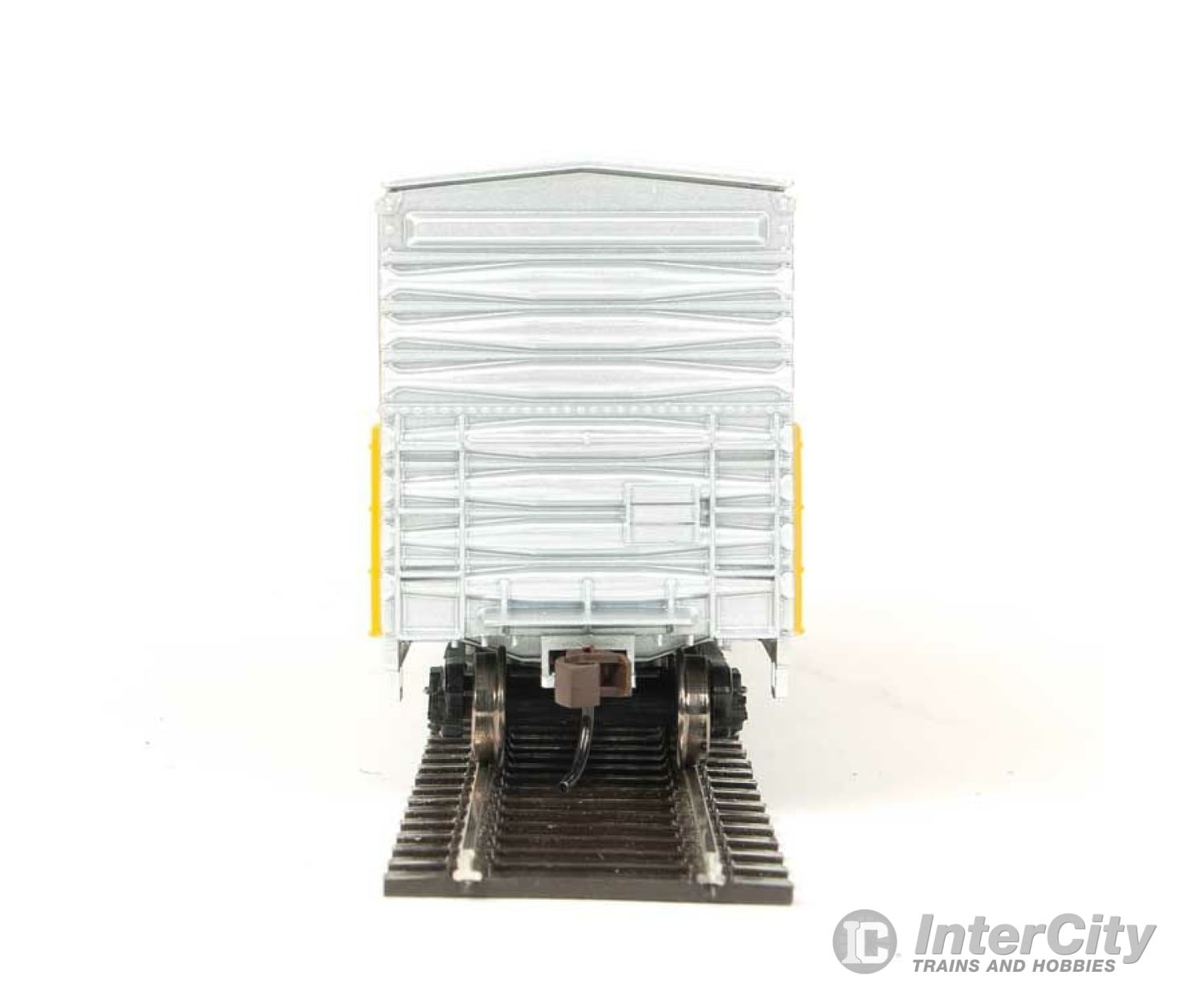 Walthers Trainline 1805 Insulated Boxcar - Ready To Run -- Union Pacific(R) Freight Cars