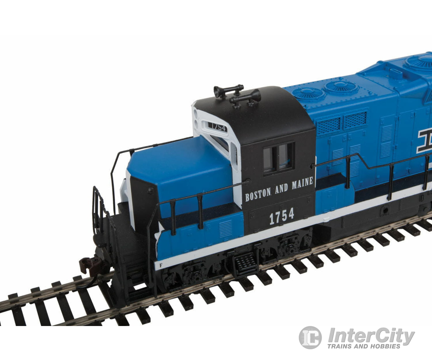 Walthers Trainline 451 Emd Gp9M - Standard Dc -- Boston & Maine #1754 (Blue Black White) Locomotives