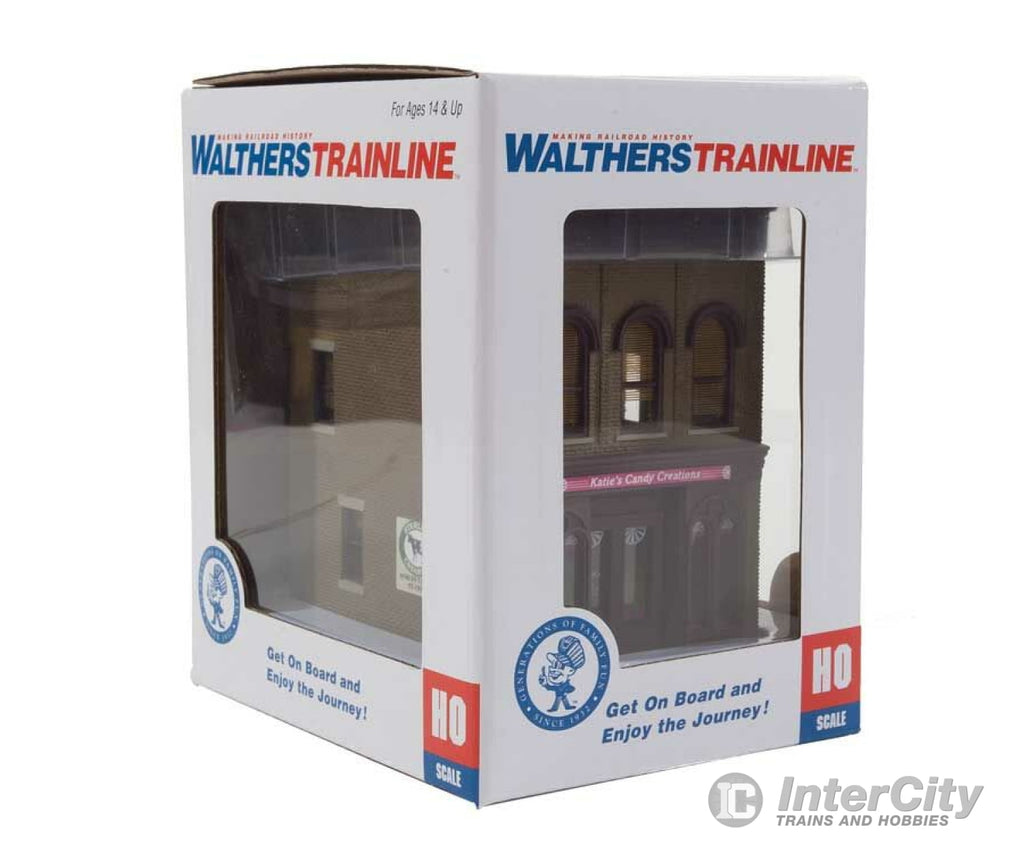 Walthers Trainline 808 Katie’s Candy Creations -- Assembled - 2-1/2 X 3-1/2 3-3/8’ 6.3 8.8