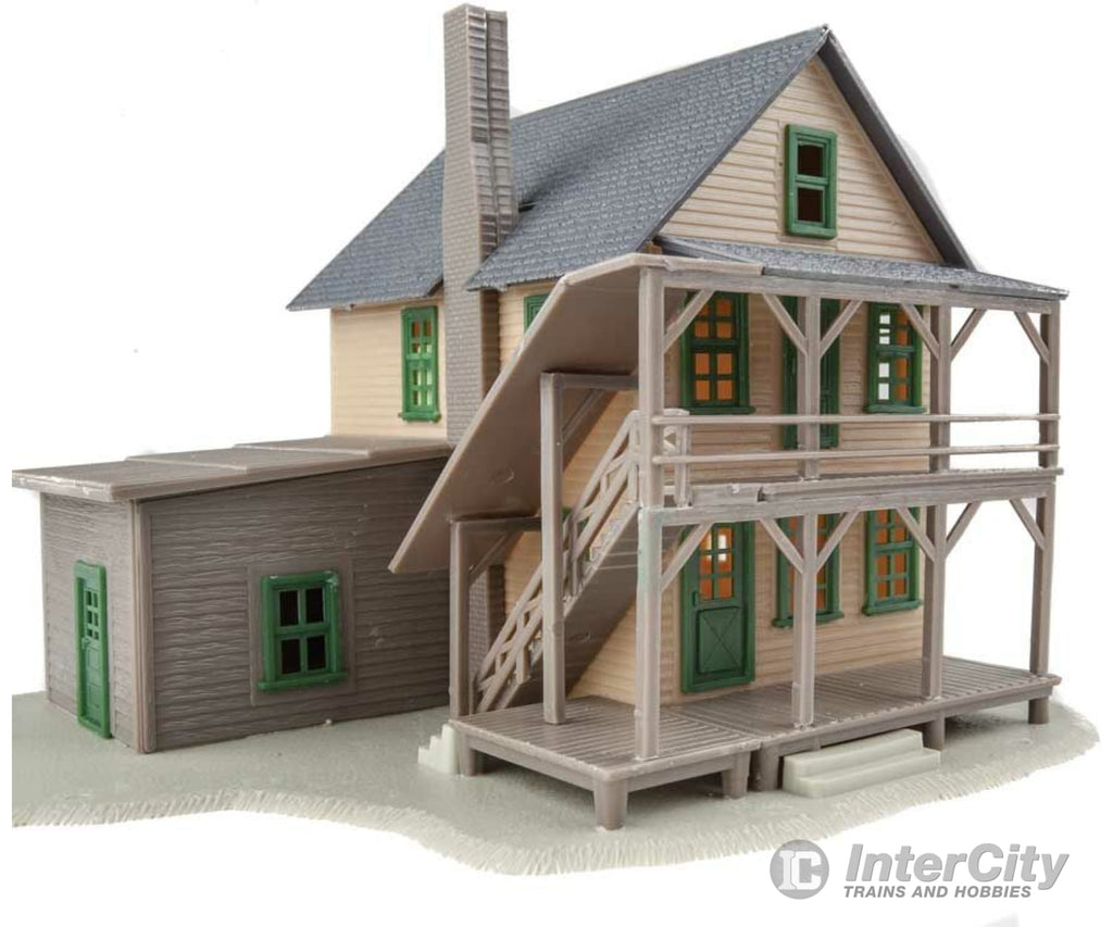 Walthers Trainline 914 Rooming House -- Kit Structures