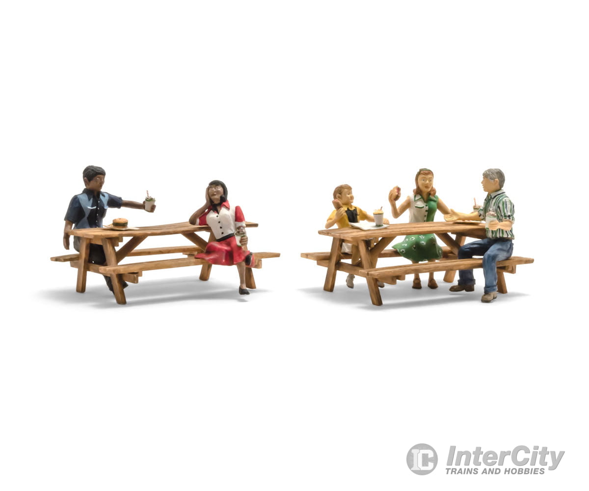 Woodland Scenics 2214 Outdoor Dining (N) Figures