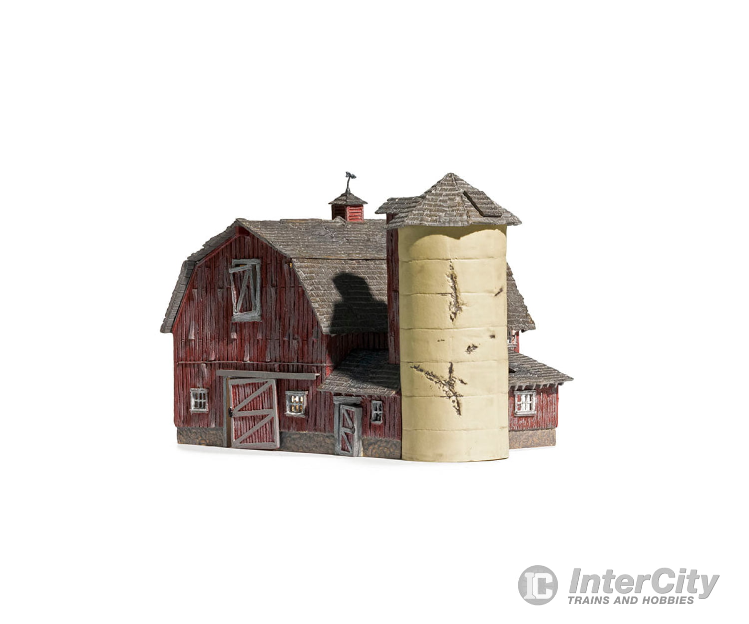 Woodland Scenics 4932 Old Weathered Barn (Lit) N Scale Structures