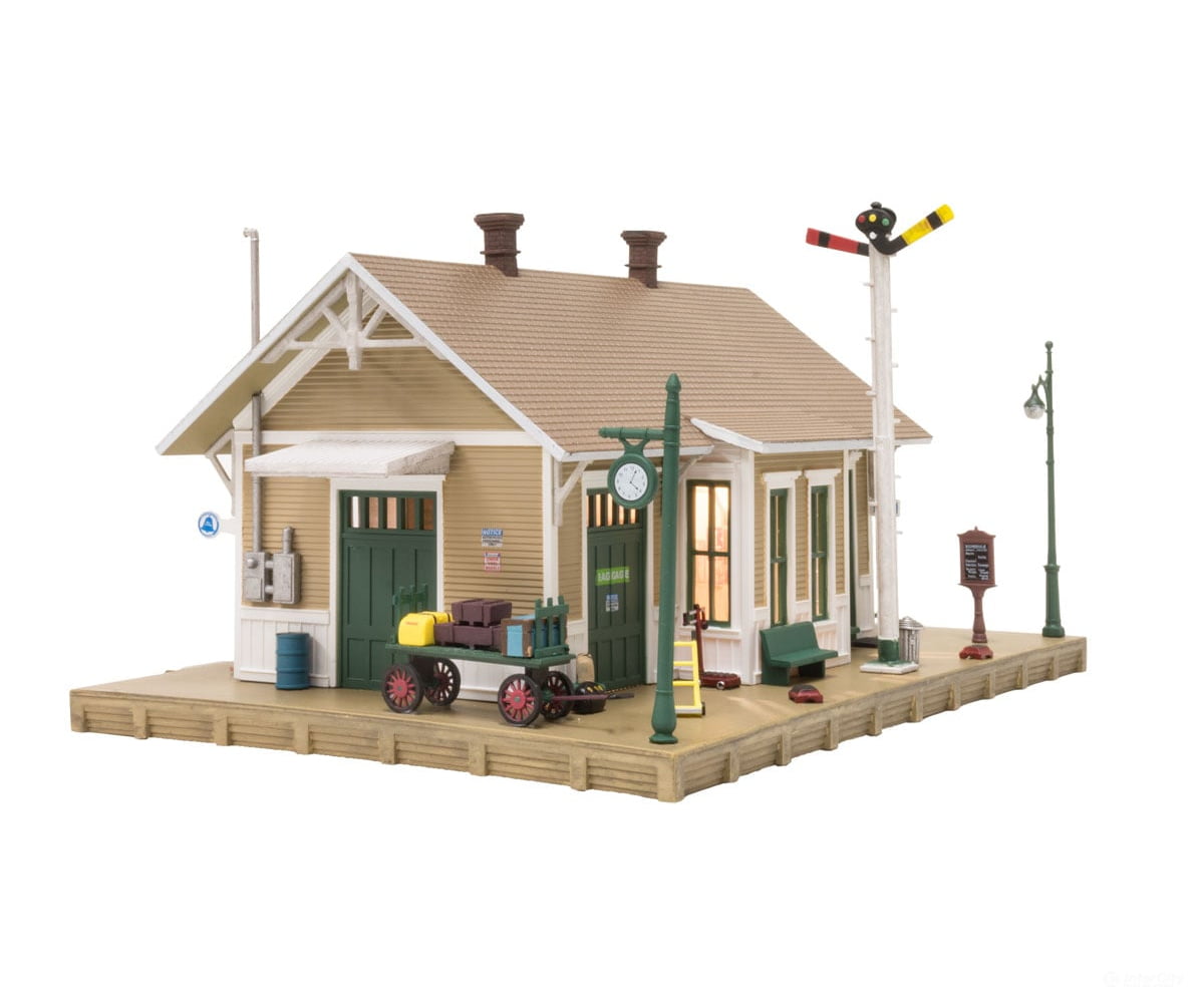 Woodland Scenics 5023 Dansbury Depot (Lit) Ho Scale Structures