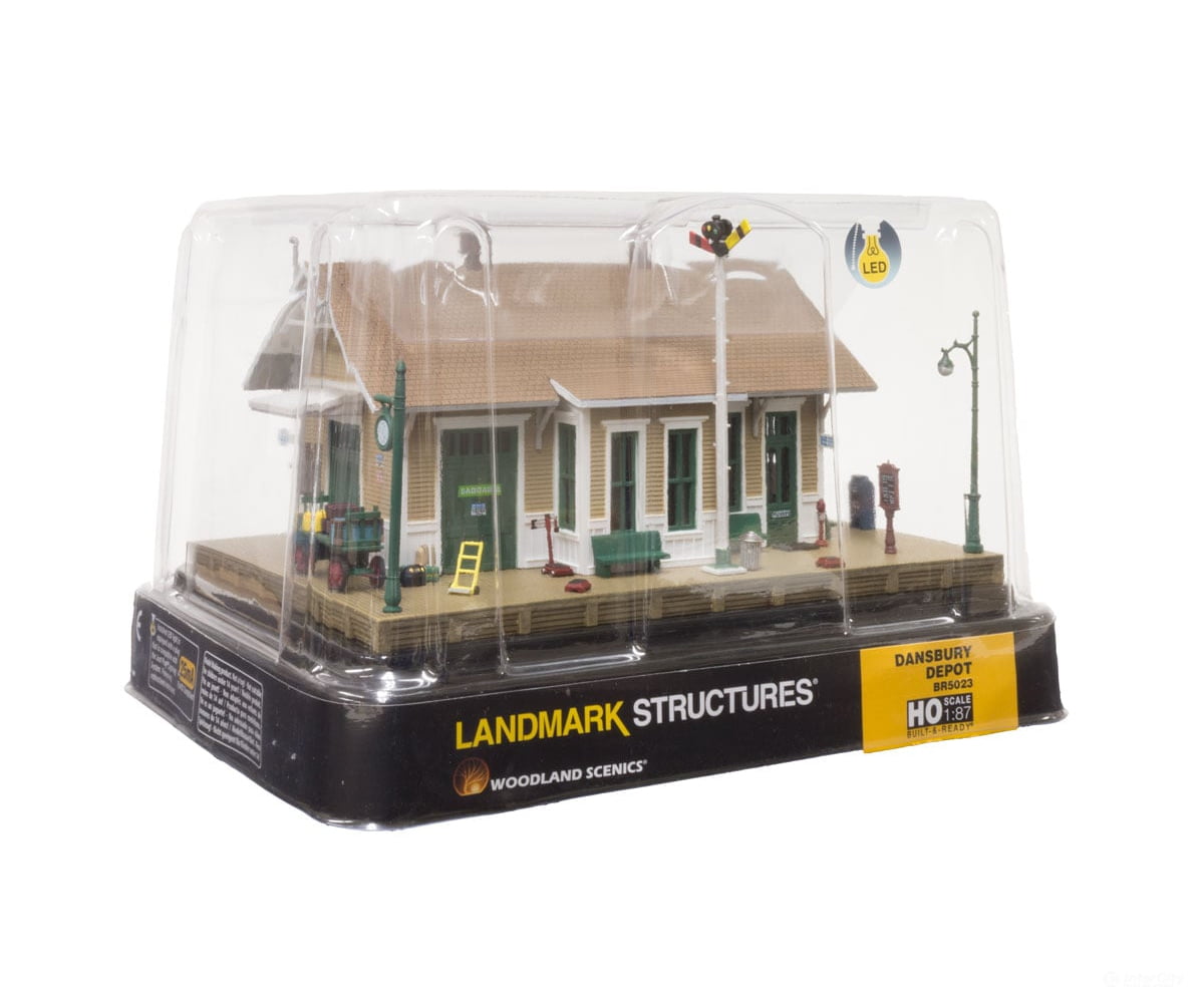 Woodland Scenics 5023 Dansbury Depot (Lit) Ho Scale Structures