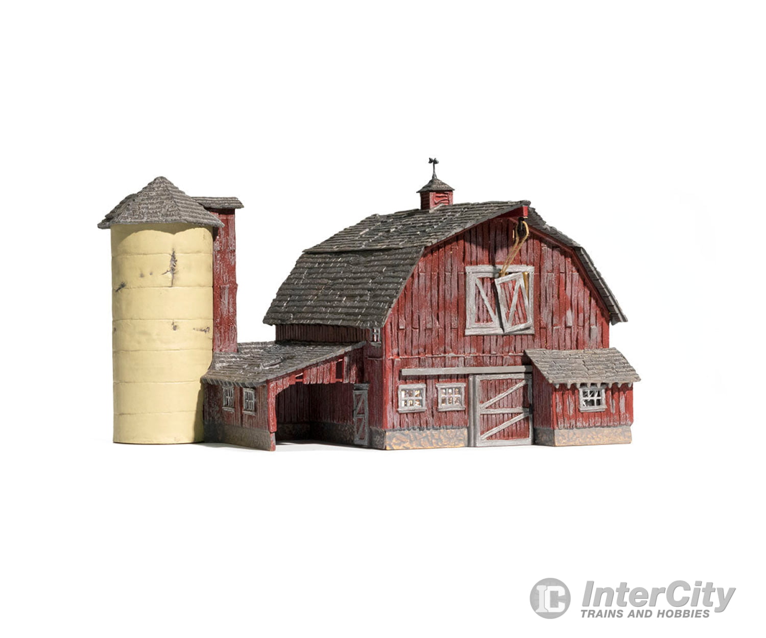 Woodland Scenics 5038 Old Weathered Barn (Lit) Ho Scale Structures