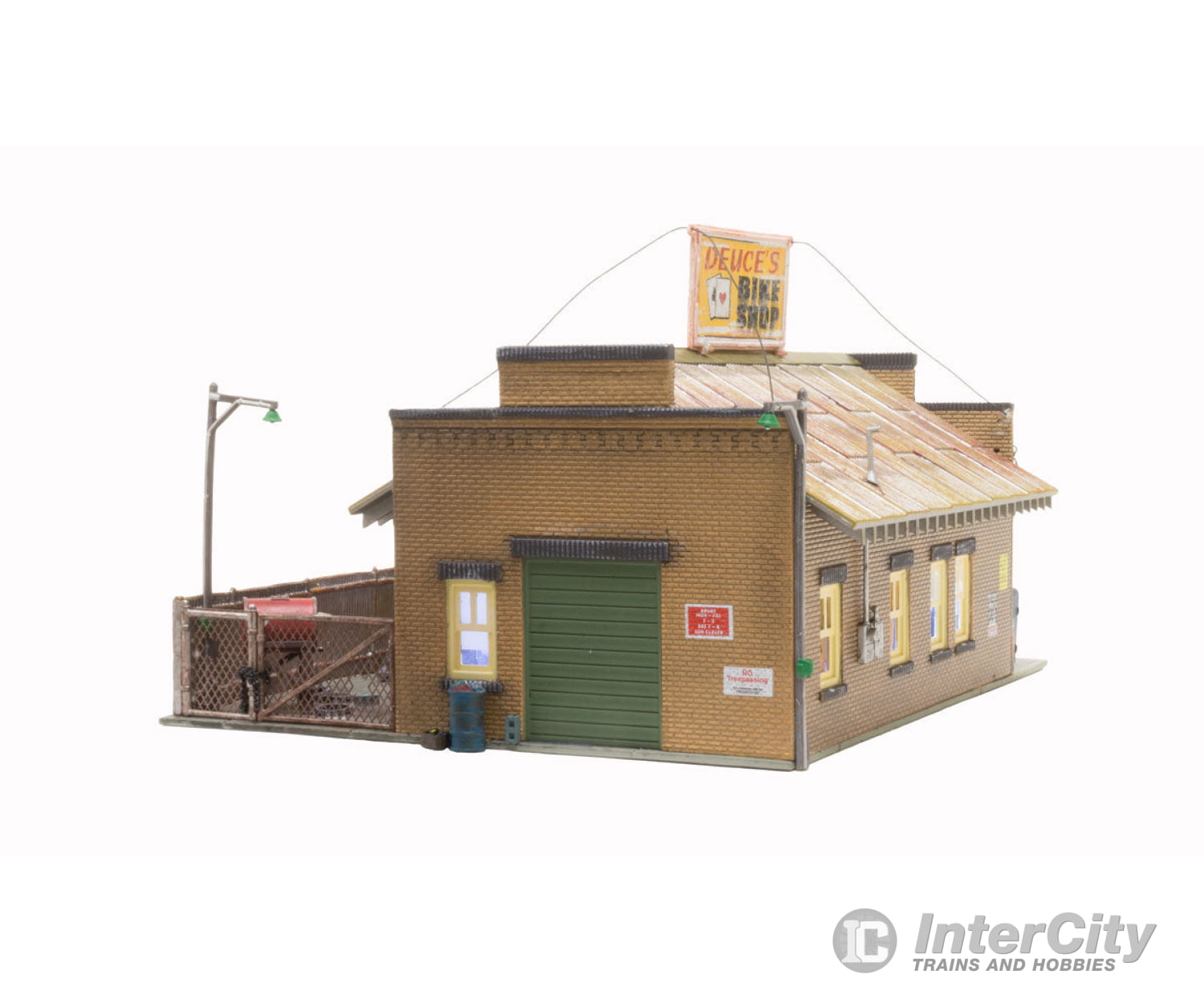 Woodland Scenics 5045 Deuce’s Bike Shop (Lit) Ho Scale Structures