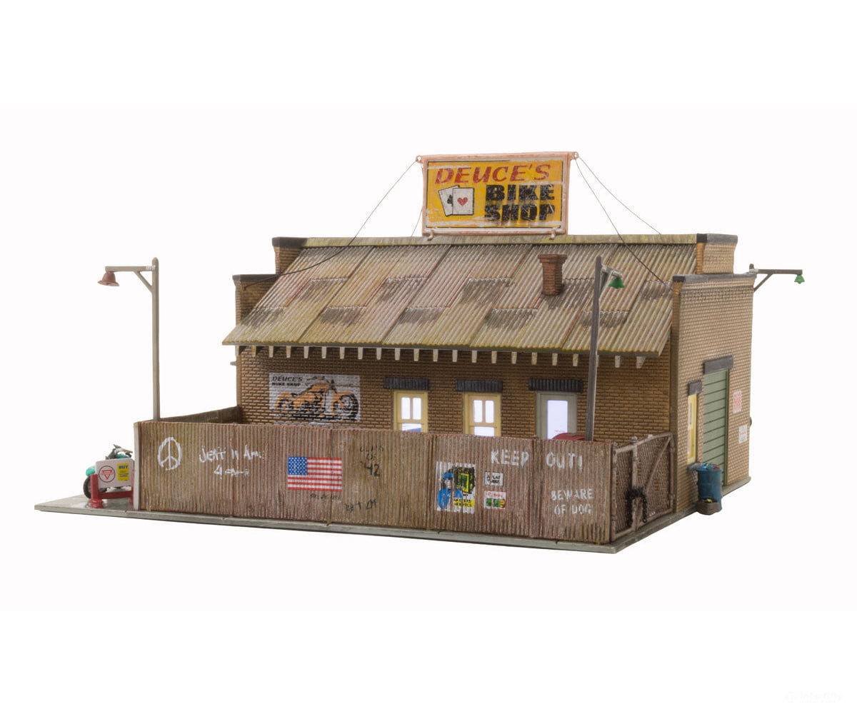 Woodland Scenics 5045 Deuce’s Bike Shop (Lit) Ho Scale Structures