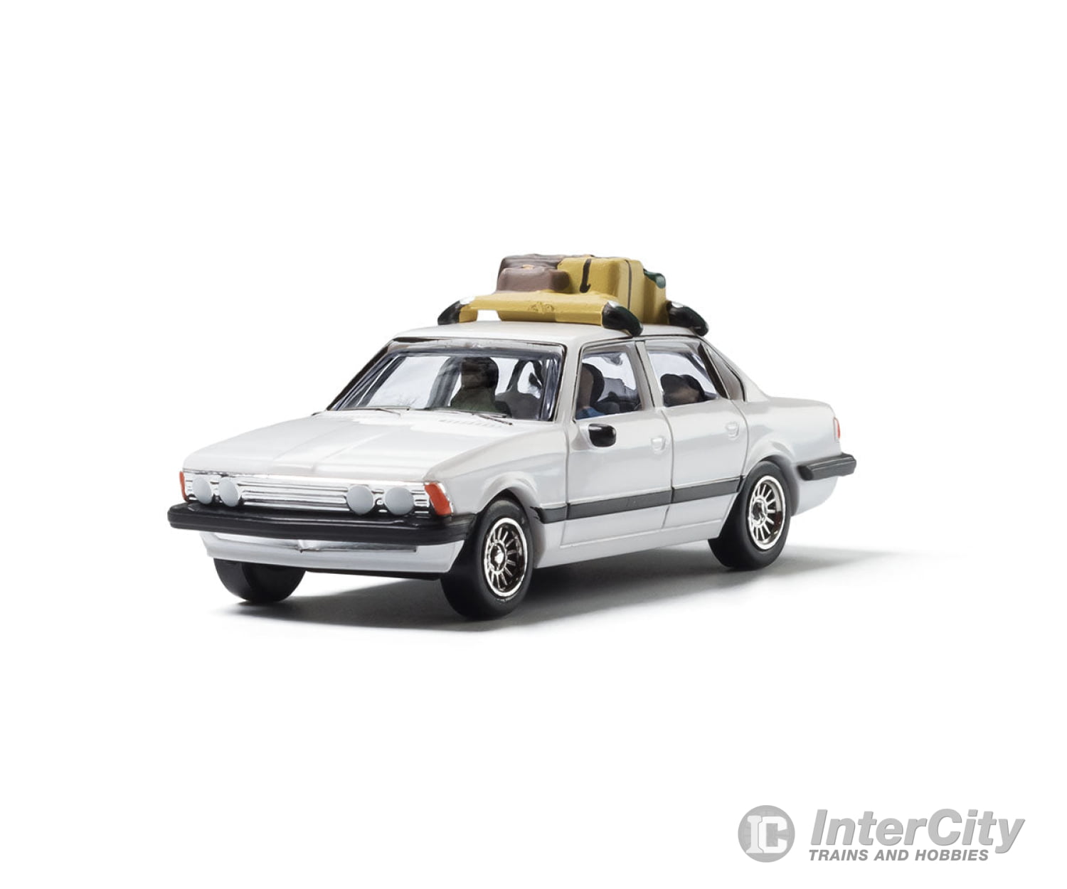 Woodland Scenics 5370 Family Vacation Sedan - Modern Era Vehicles White Black Cars & Trucks