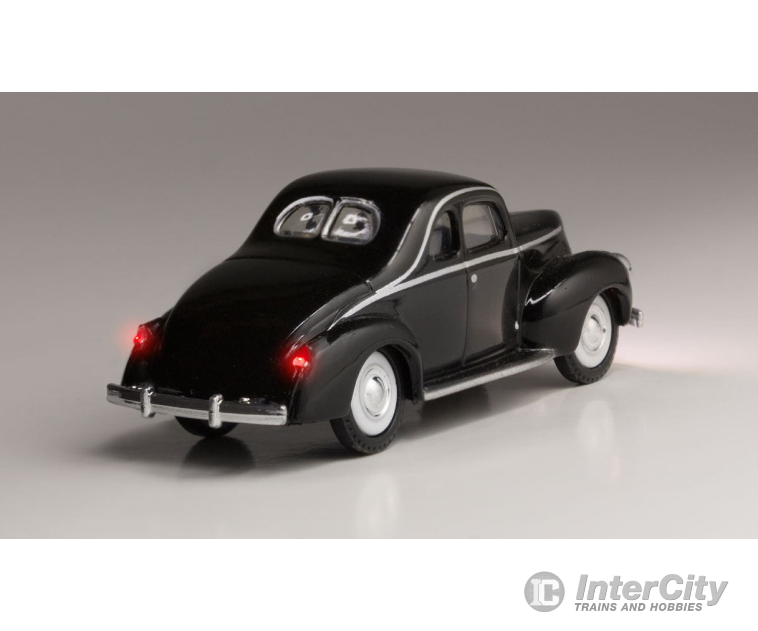 Woodland Scenics 5591 Just Plug(R) Lighted Vehicle Midnight Ride (Black) Cars & Trucks