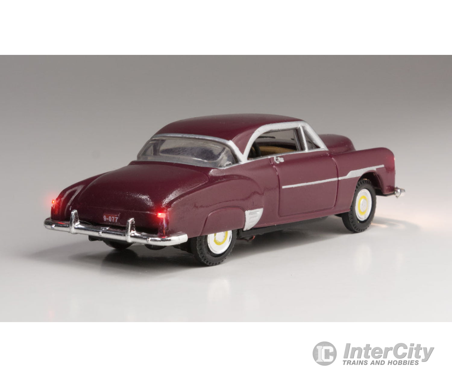 Woodland Scenics 5601 Just Plug(R) Lighted Vehicle Downtown Drive - Sedan (Maroon) Cars & Trucks