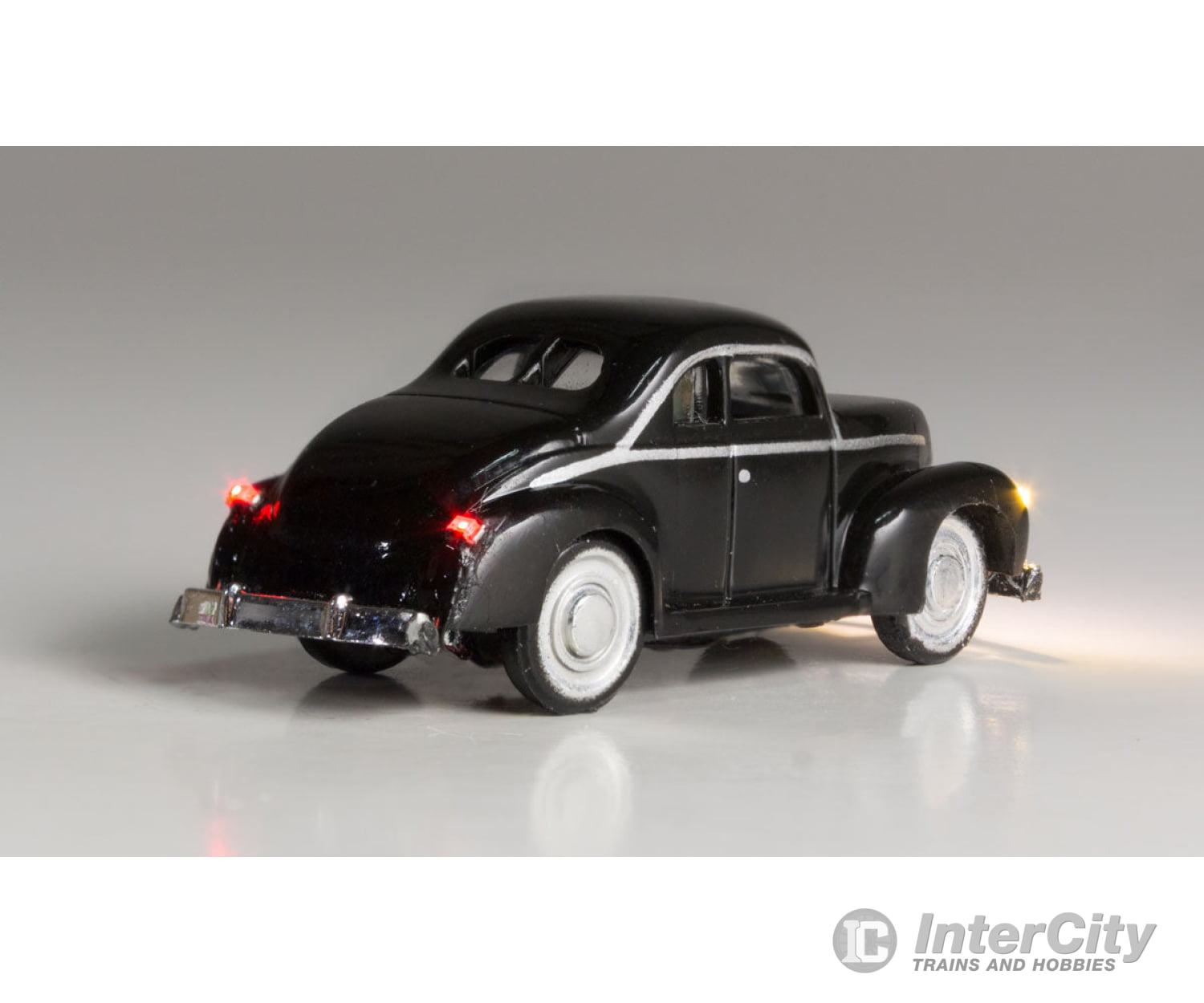 Woodland Scenics 5611 Just Plug(R) Lighted Vehicle - - Midnight Ride (Black) Cars & Trucks