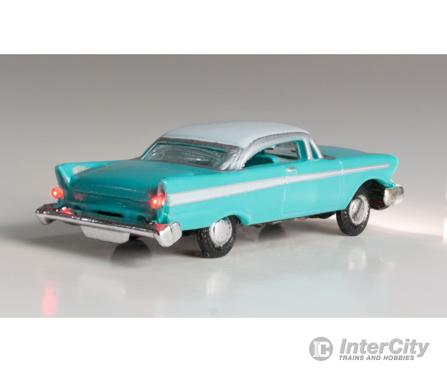 Woodland Scenics 5620 Fancy Fins - Just Plug(R) Lighted Vehicle Turquoise White Cars & Trucks