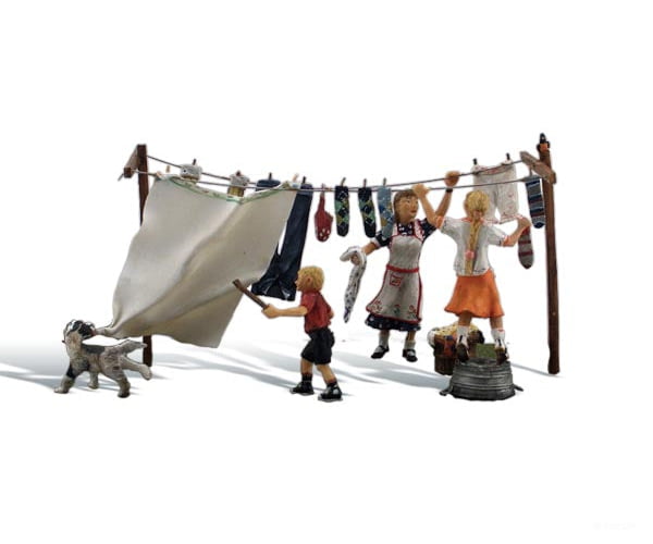 Woodland Scenics 1936 Wash Day Getaway Figures