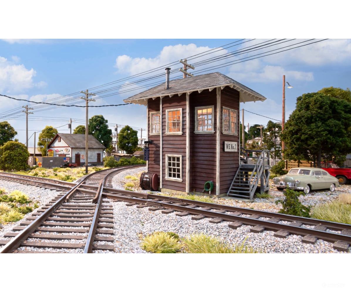 Woodland Scenics HO 5074 Built-&-Ready(R) Landmark Structure(R) - Assembled - Interlocking Tower Structures