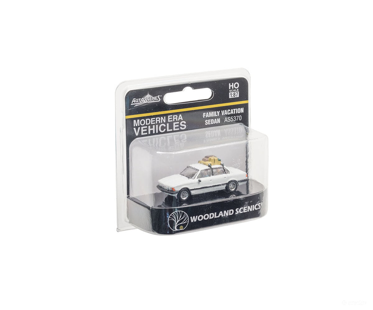 Woodland Scenics 5370 Family Vacation Sedan - Modern Era Vehicles White Black Cars & Trucks