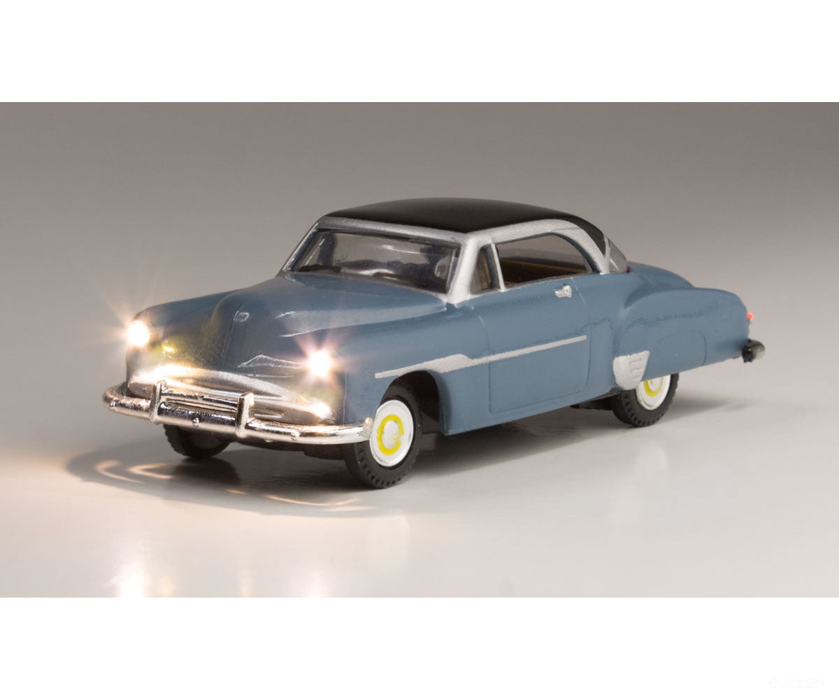 Woodland Scenics 5596 Comfy Cruise - Just Plug(R) Lighted Vehicle Blue Cars & Trucks