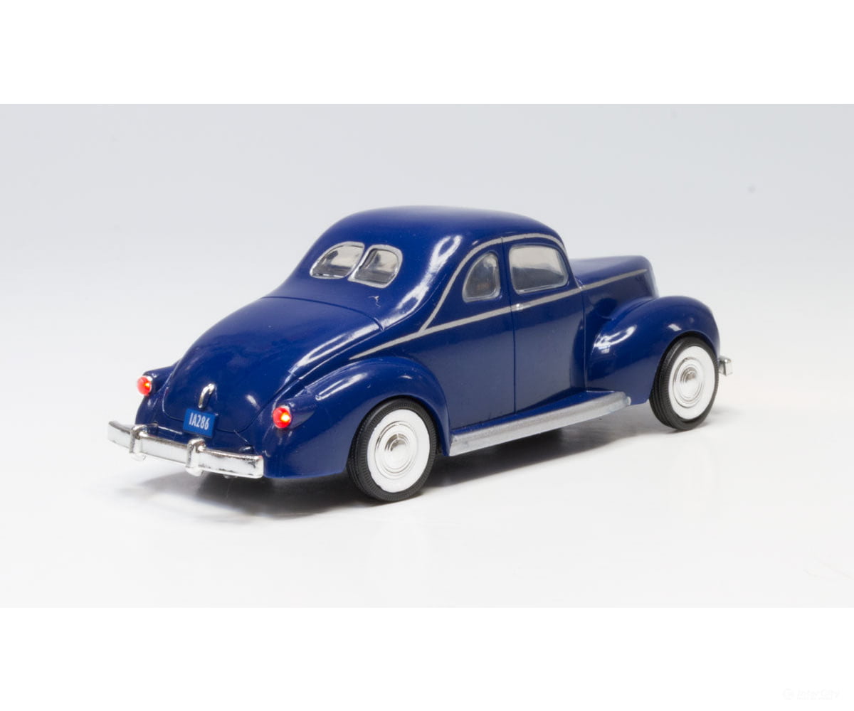 Woodland Scenics 5978 Blue Coupe - Just Plug(R) Lighted Vehicle - - Cars & Trucks