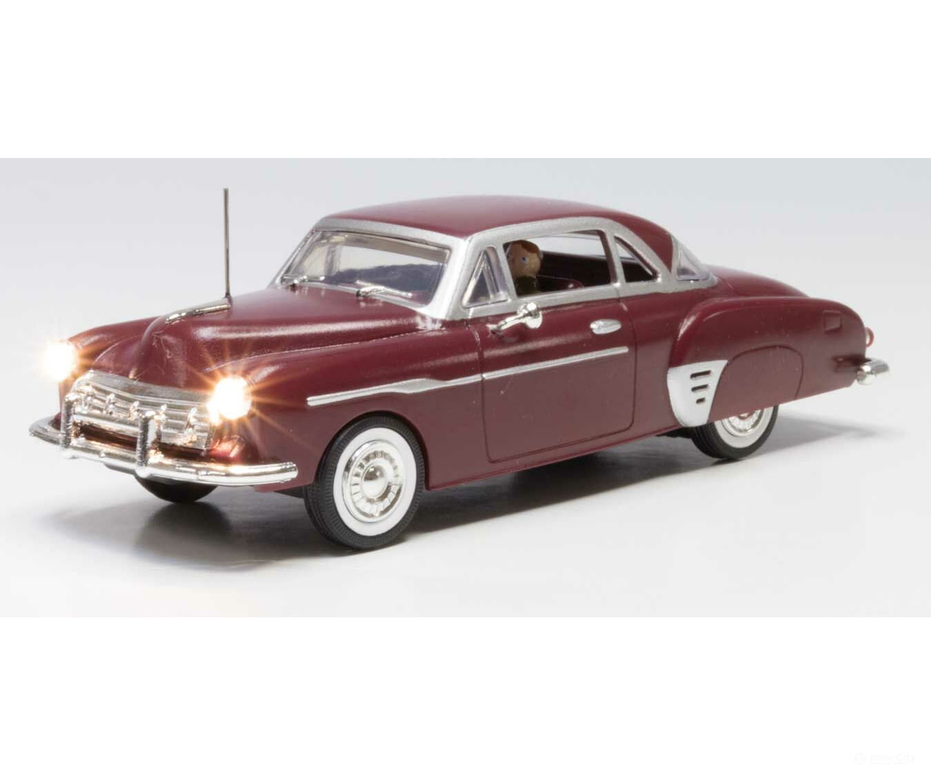 Woodland Scenics 5981 Downtown Drive - Just Plug(R) Lighted Vehicle -- Maroon Cars & Trucks